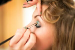 Mastering The Basics: A Beginner's Guide To Makeup